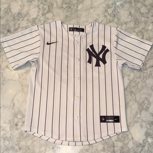 Nike MLB Kids Aaron Judge Pinstripe Button Down Jersey 7Y
